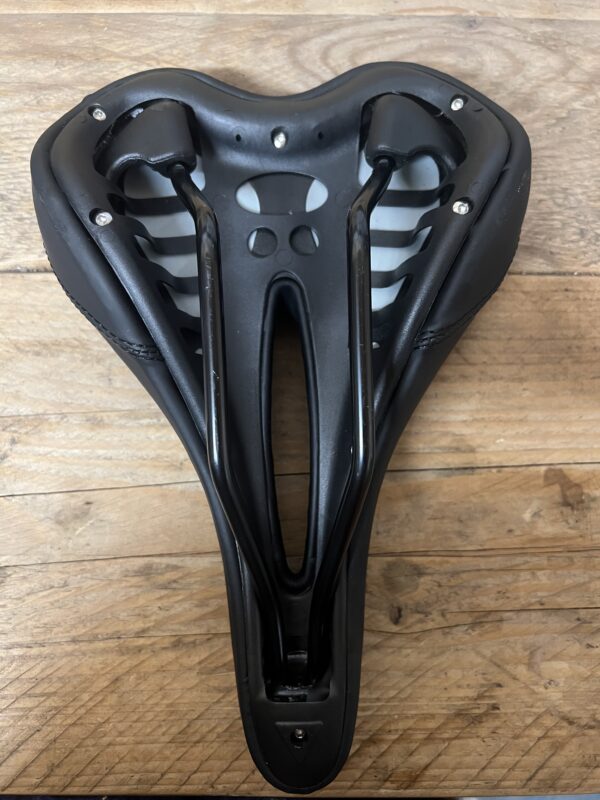 Genuine MATE X Saddle/Seat - Image 2