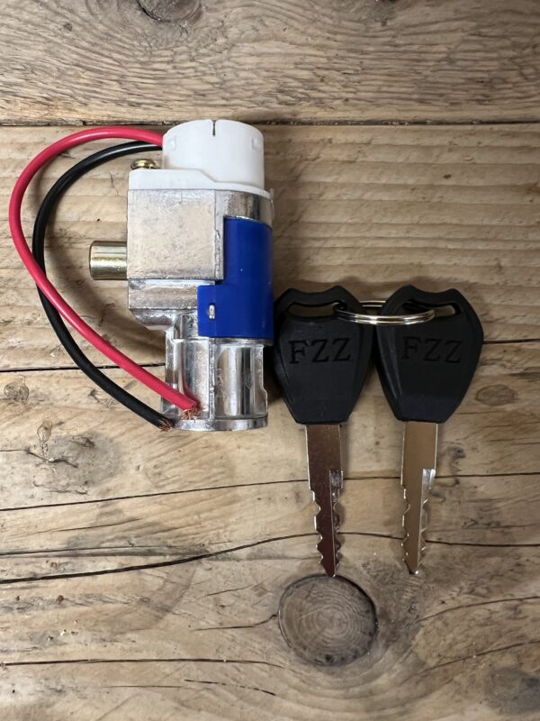 Replacement key barrel and 2 keys